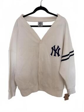 Genuine Merchandise New York Yankees White Button-Up Cardigan Sweater Small